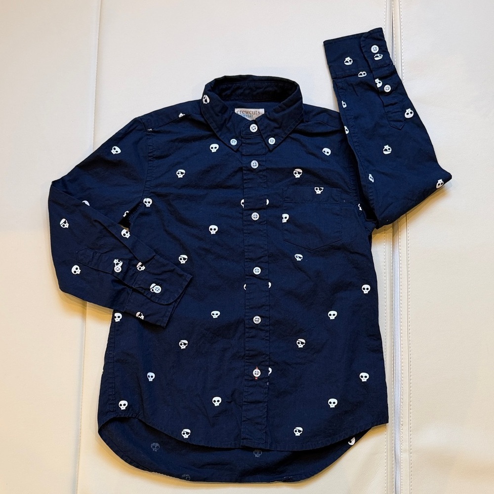 Crewcuts Boys Navy Button-Up Shirt with Skull Pattern 💀